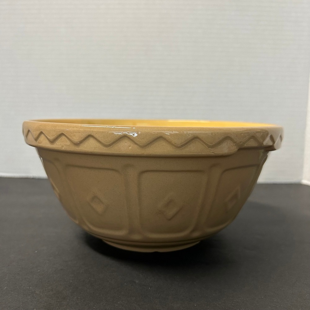 Mason Cash Mixing Bowl 8.25in Yellow Made in England Stoneware 30